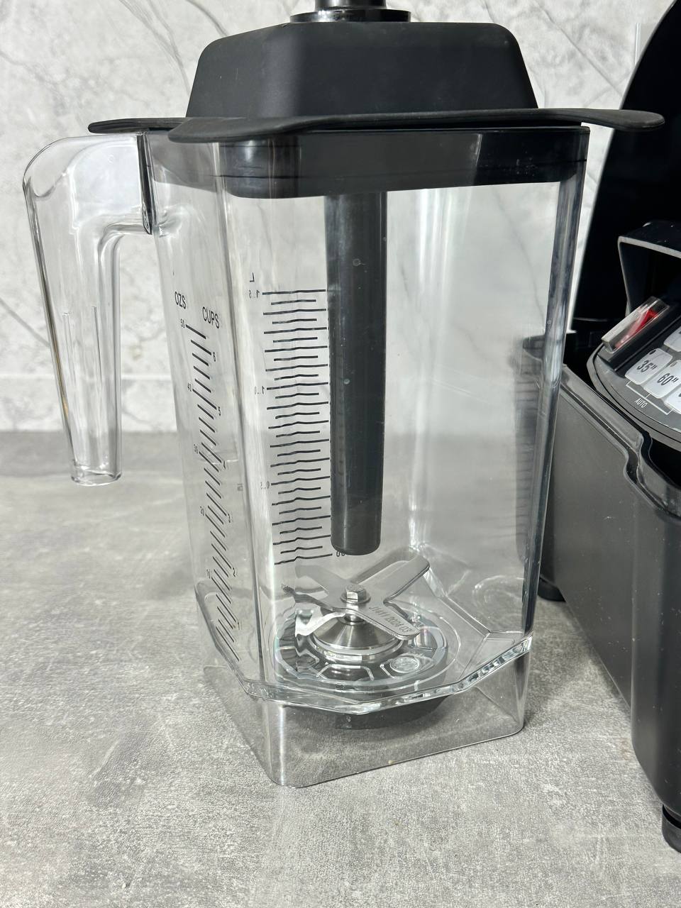 Профессиональный блендер GoodFood BL1500 COVER
